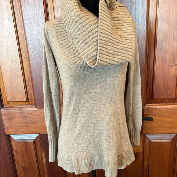Cullen Womens Tan Cashmere wool Blend Cowl Neck Sweater Size Medium - Picture 2 of 8